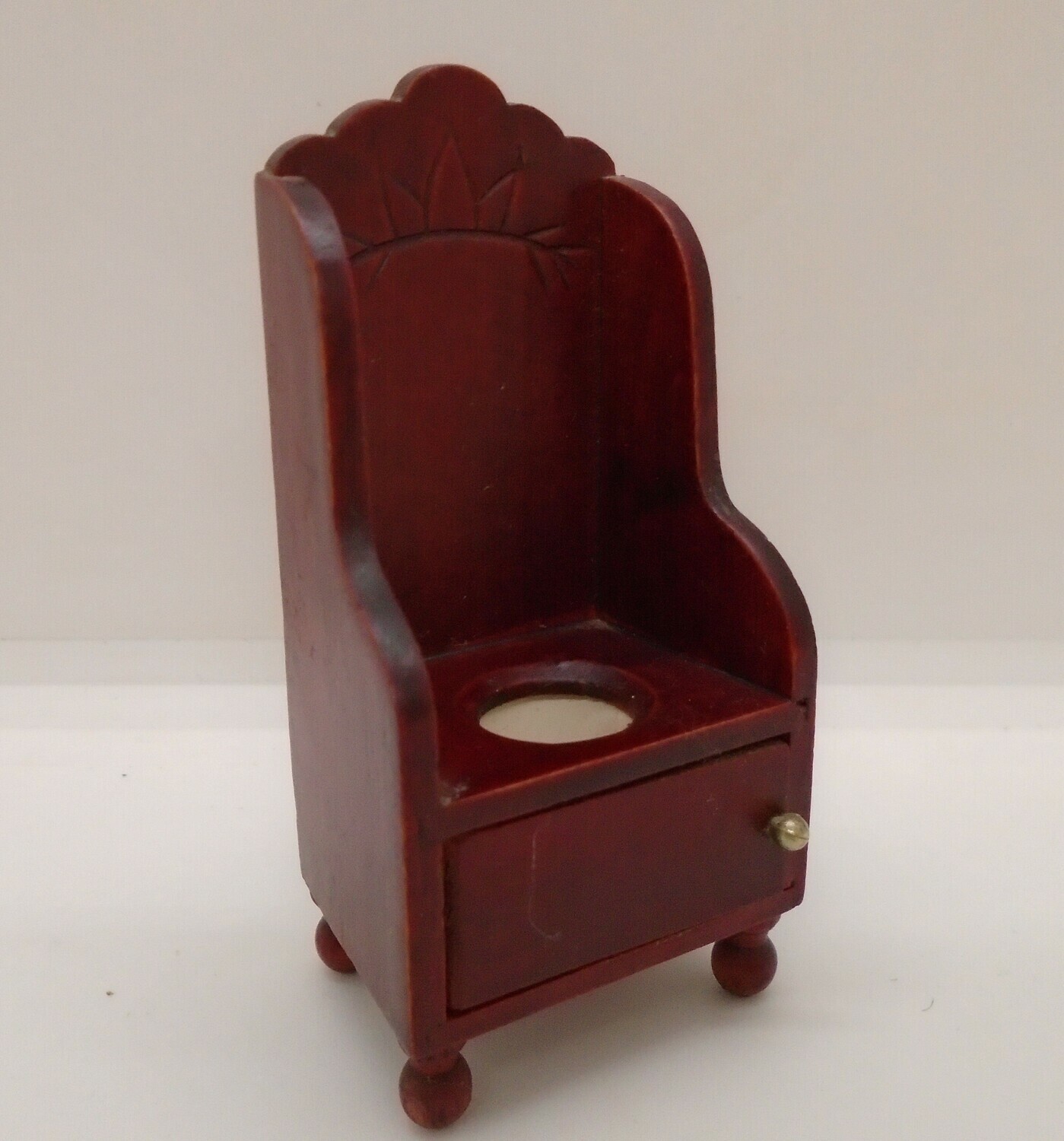 SMALL POTTY  COMMODE