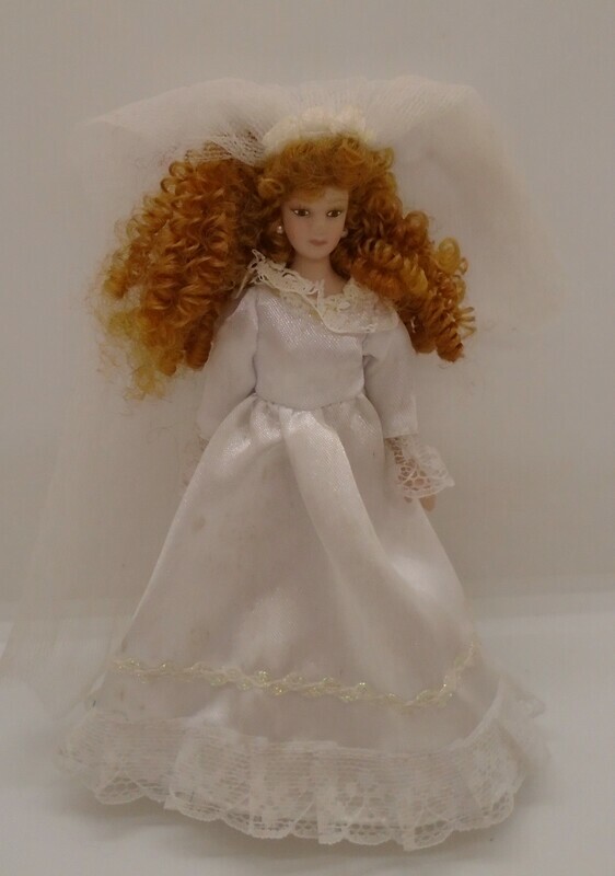 BRIDE WITH VEIL