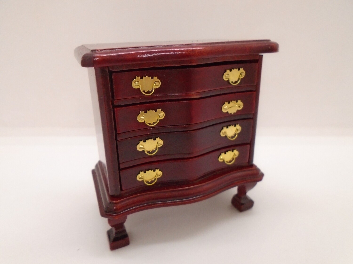 SMALL CHEST IN MAHOGANY
