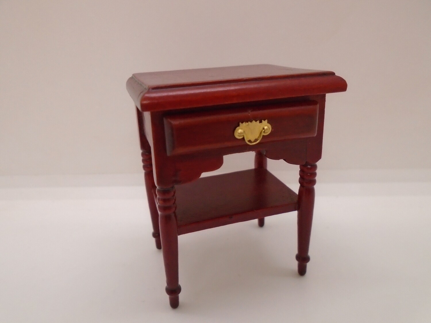 SIDE TABLE WITH DRAW