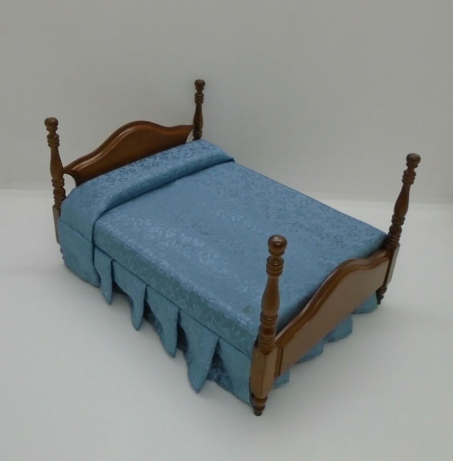 DOUBLE BED