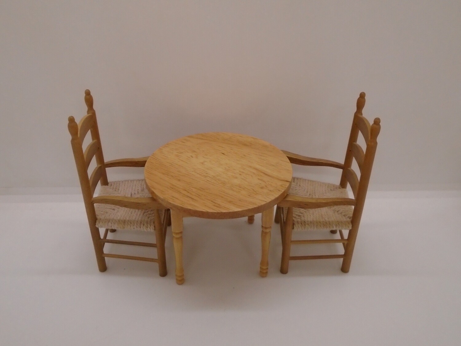 ROUND TABLE AND 2 CARVER CHAIRS