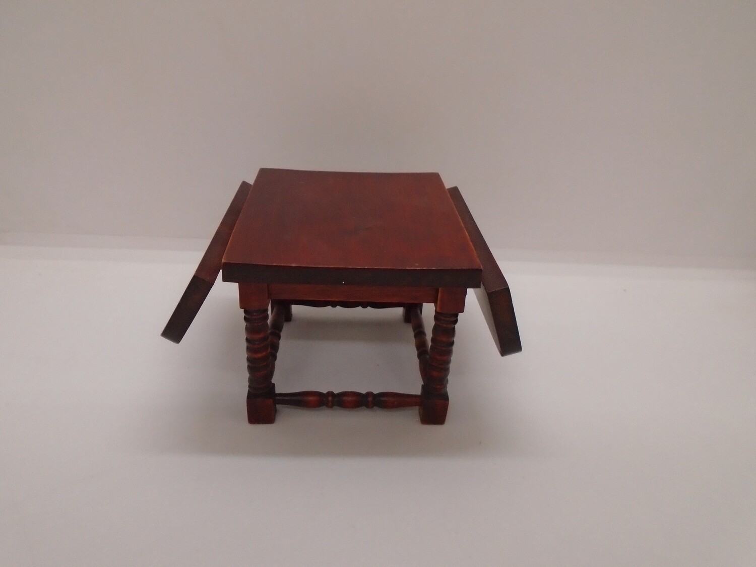 DROP LEAF TABLE