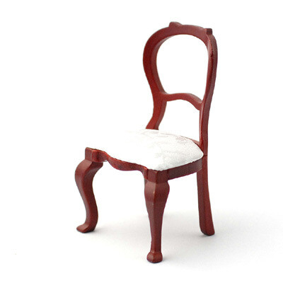 PRETTY BALLOON SIDE CHAIR
