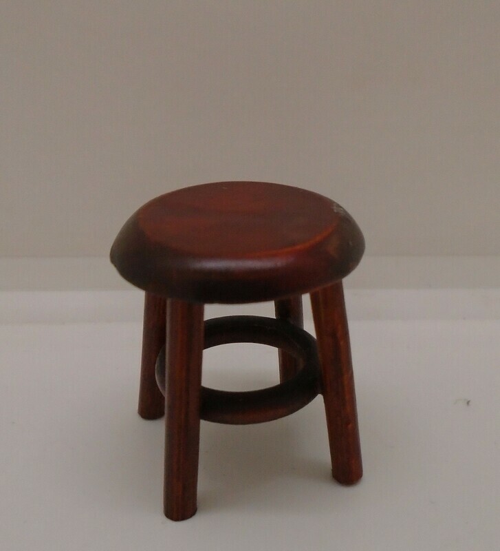LOW PUB STOOL