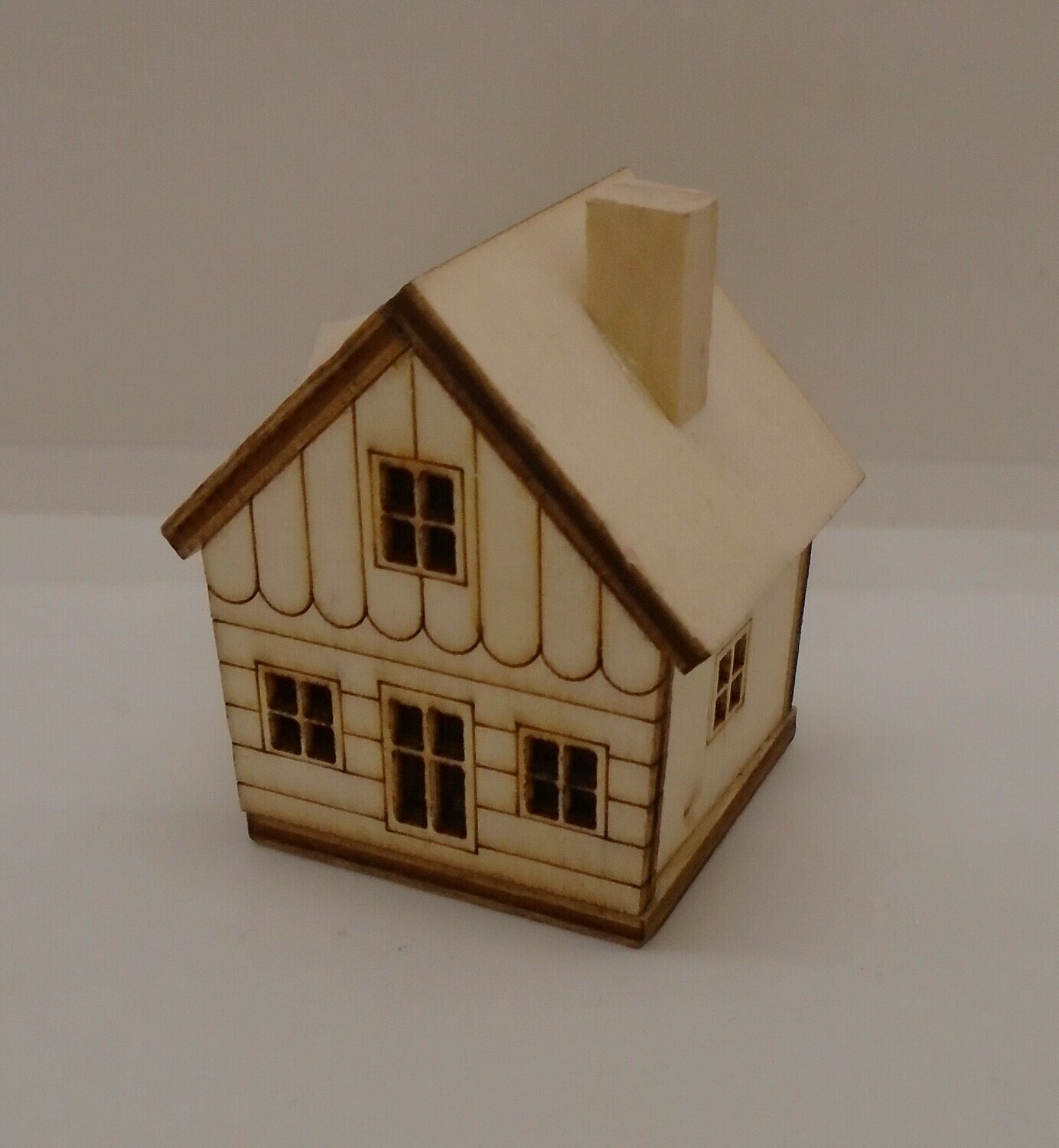 MINI WOODEN HOUSE