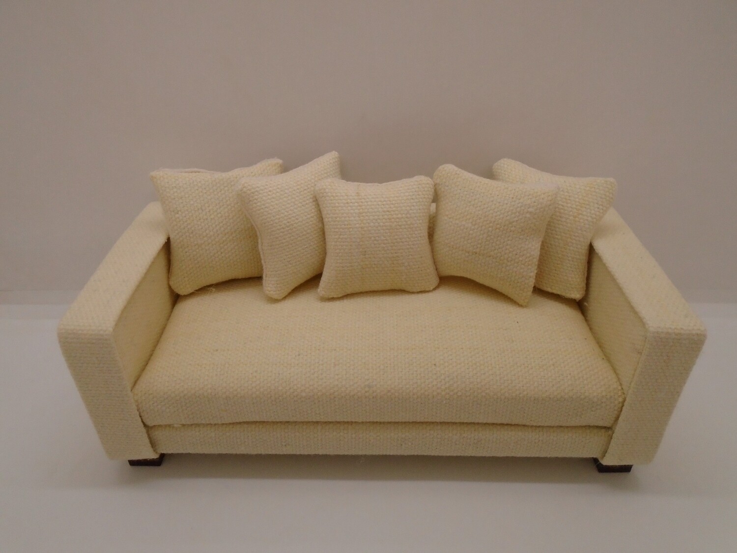COTTAGE GARDEN MINIATURES MODERN HAND CRAFTED 
LIGHT CREAM SOFA WITH 5 REVERSABLE CUSHIONS