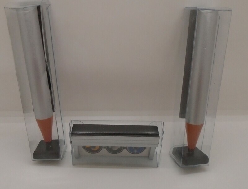 CD PLAYER AND NOVELTY SPEAKERS