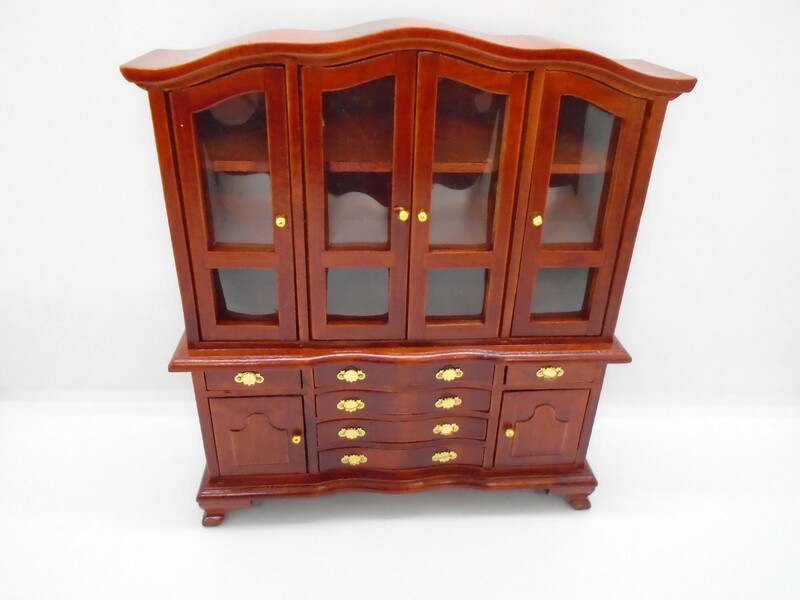 GRAND 4 DOOR DISPLAY CABINET