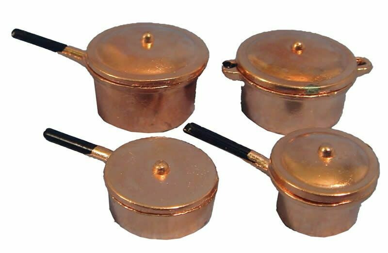 SET OF 4 COPPER SAUCEPANS WITH LIDS