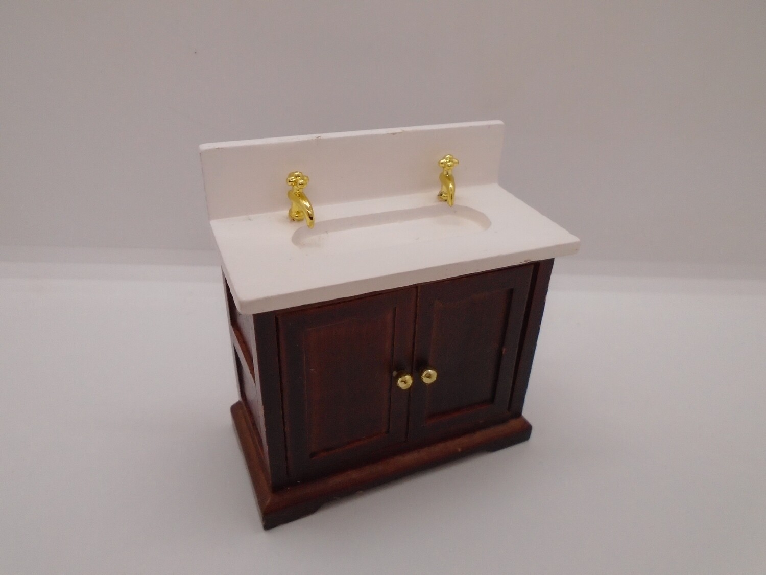 BATHROOM VANITY UNIT IN MAHOGANY