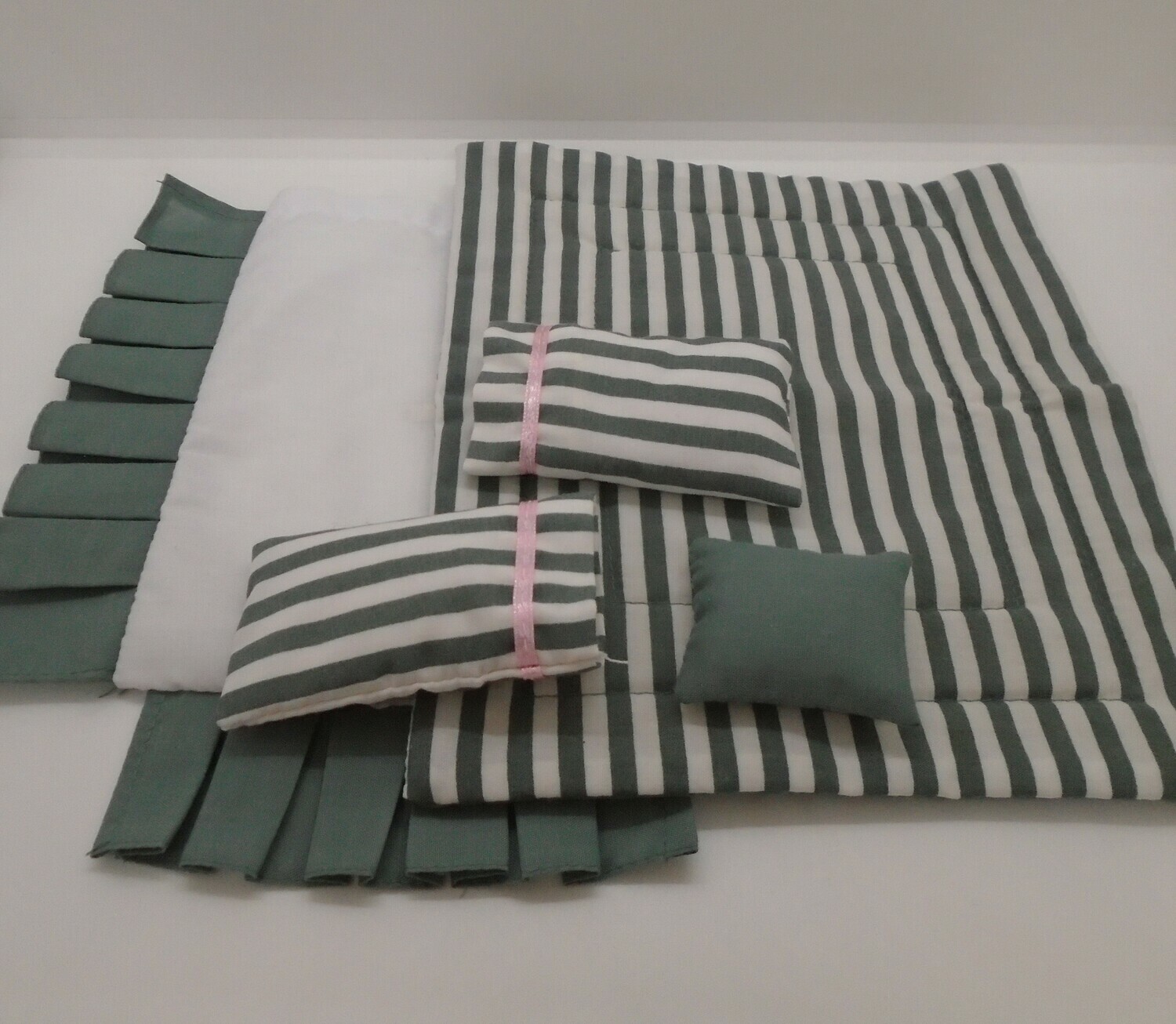 GREEN STRIPE DOUBLE BED SET WITH VALANCE