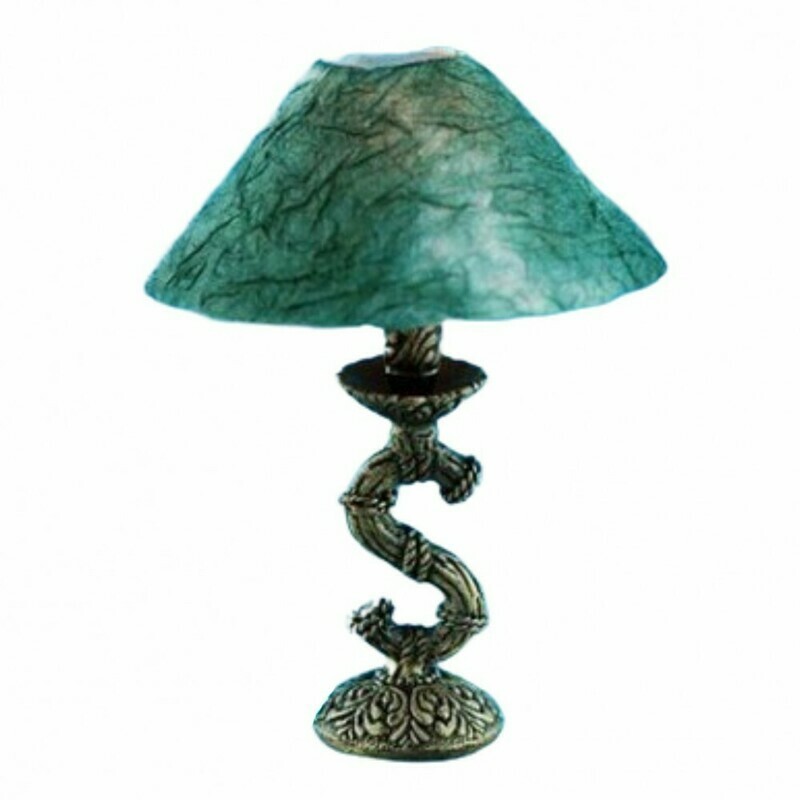 ORNATE TABLE LAMP
