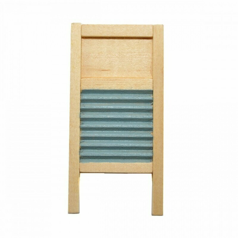 WOODEN WASHBOARD WITH RIBS