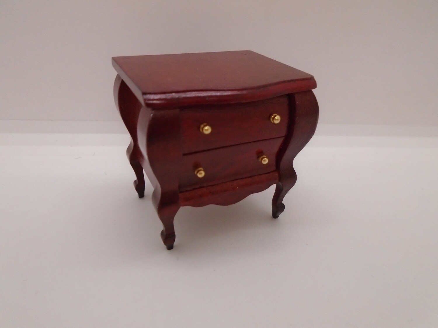 ELEGANT SIDE TABLE/BEDSIDE CABINET