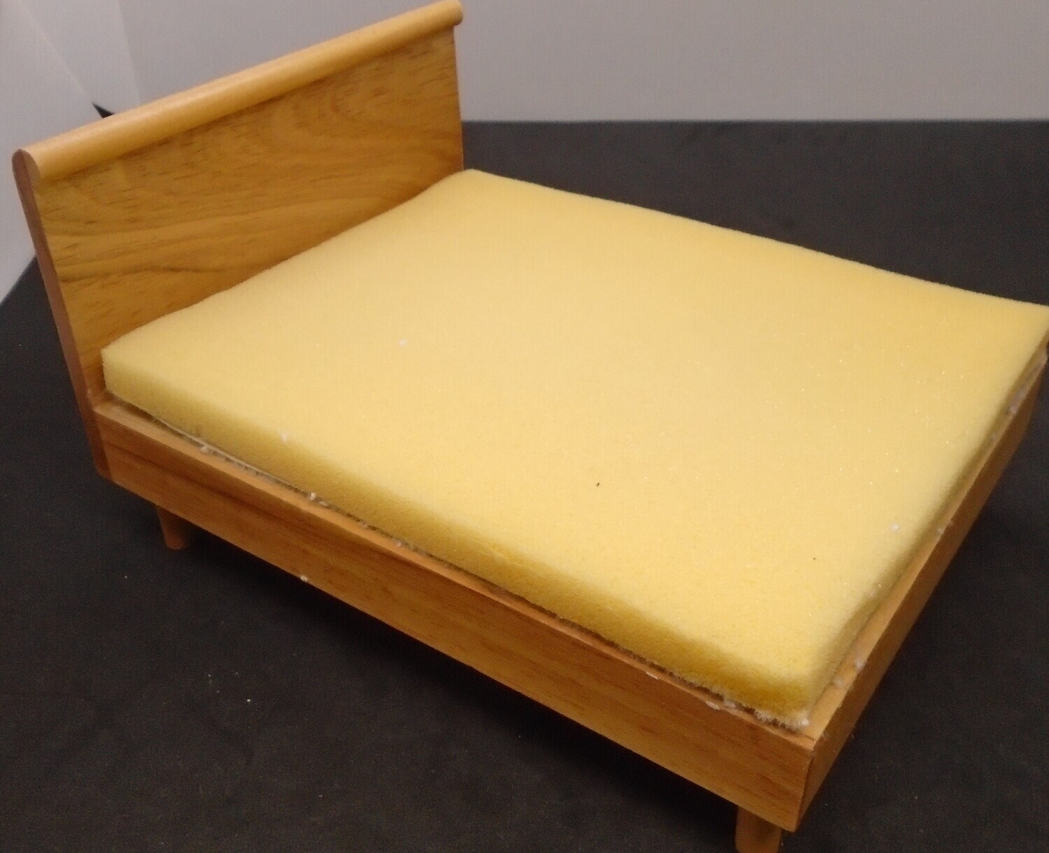 DOUBLE BED READY TO BE DRESSED