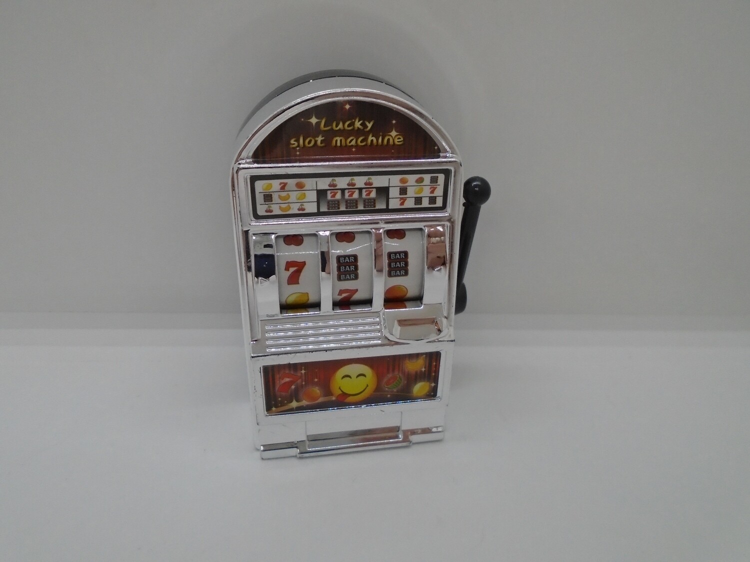 LARGE FRUIT MACHINE WITH WORKING ARM AND ROLLING DISPLAY