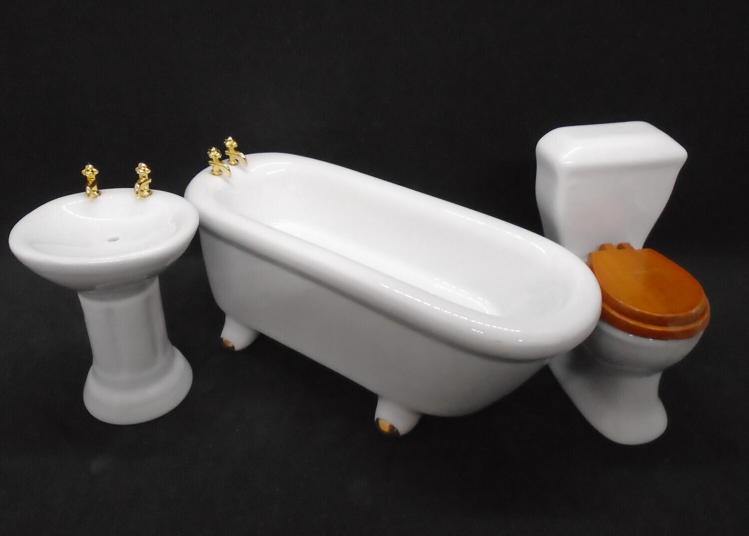 CHINA 3 PC BATH SET