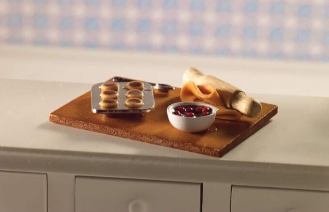 JAM TART BAKING BOARD