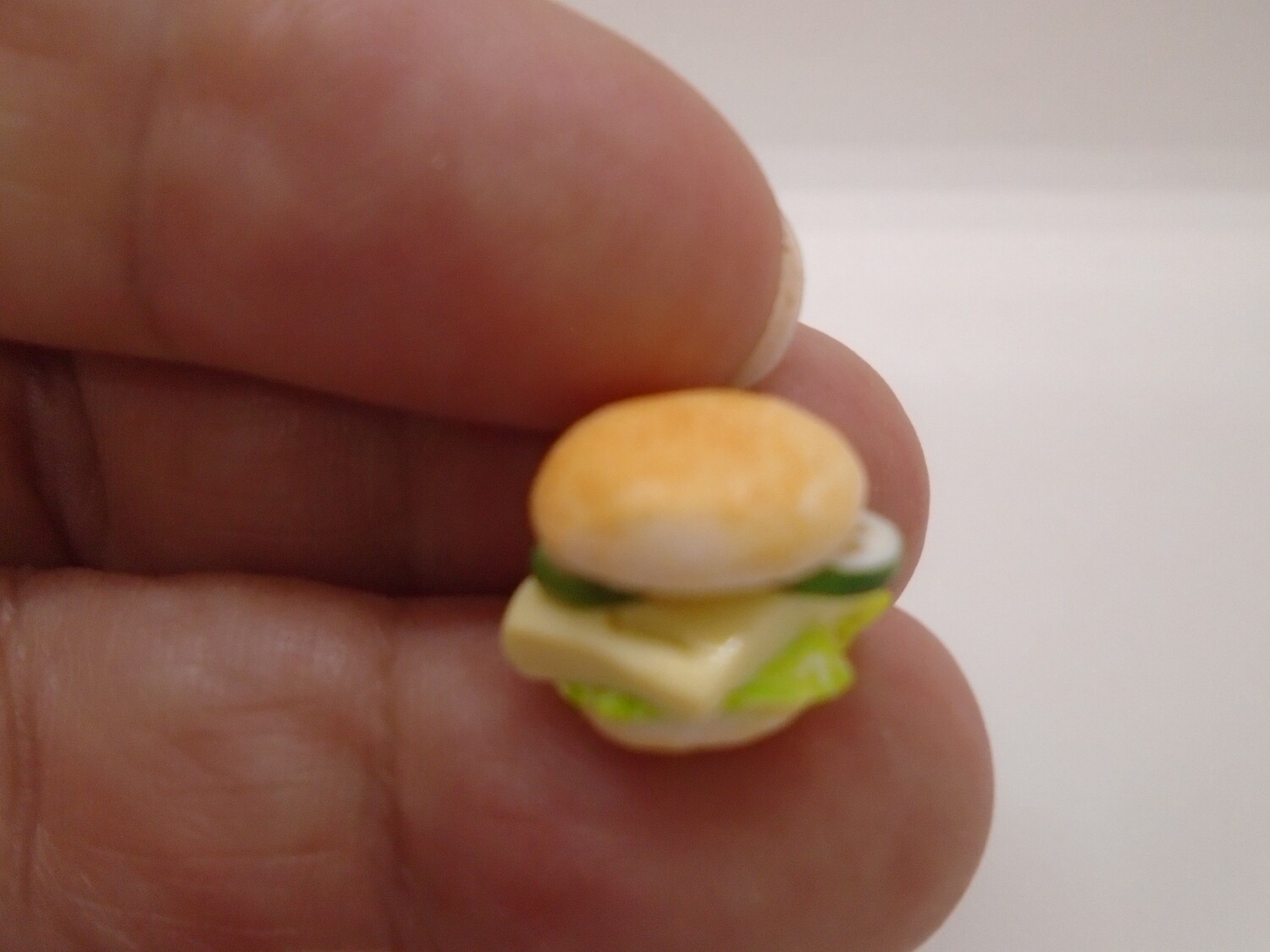 CHEESE AND CUCUMBER ROLL
