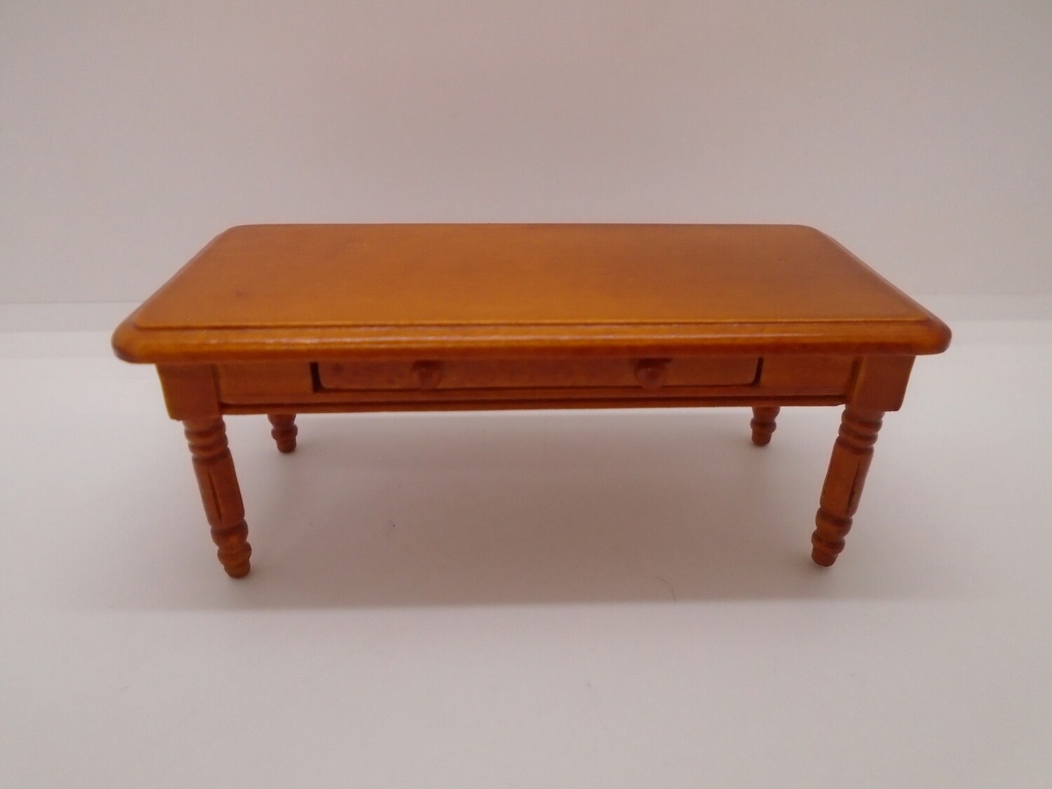 COFFEE TABLE WITH DRAWER