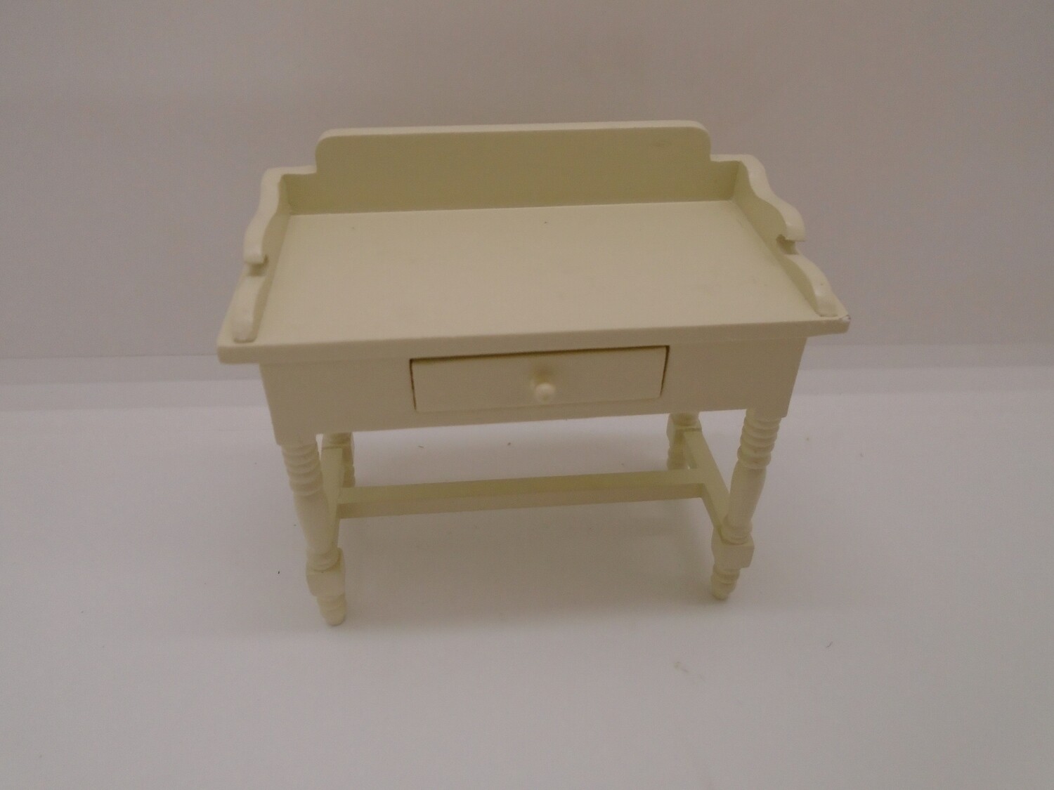 CREAM WASH STAND WITH DRESSED DRAWER