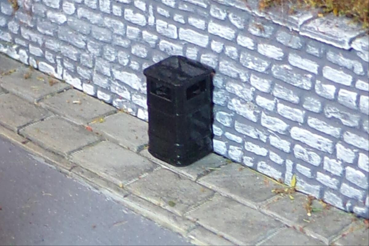 Gaugemaster GM464 Litter Bins