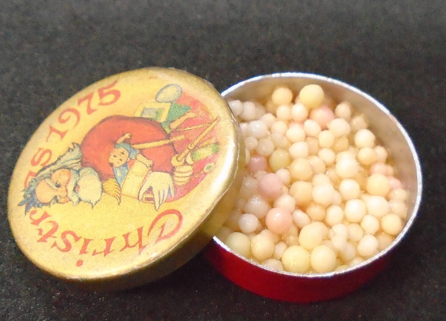 CHRISTMAS TIN OF SWEETS