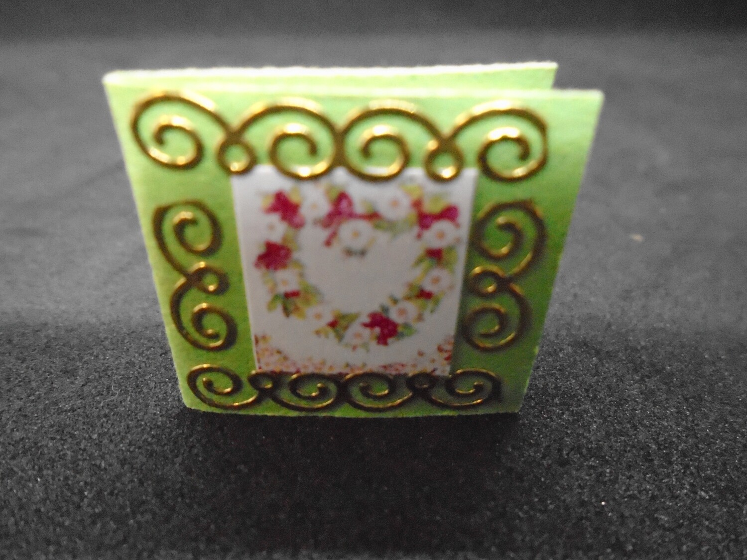 FANCY HANDMADE CHRISTMAS CARD IN GREEN