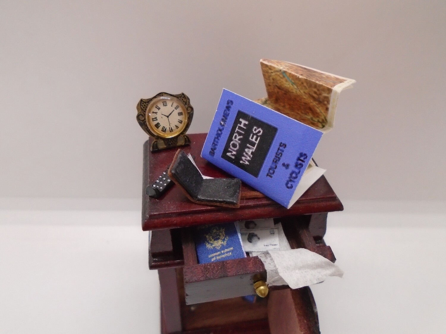 DRESSED TRAVELLERS BEDSIDE CABINET