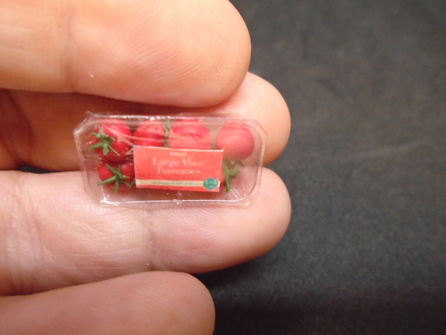 PACK OF TOMATOES
