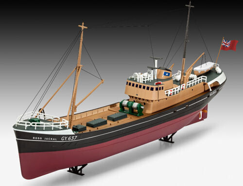 Revell North Sea Fishing Trawler Kit