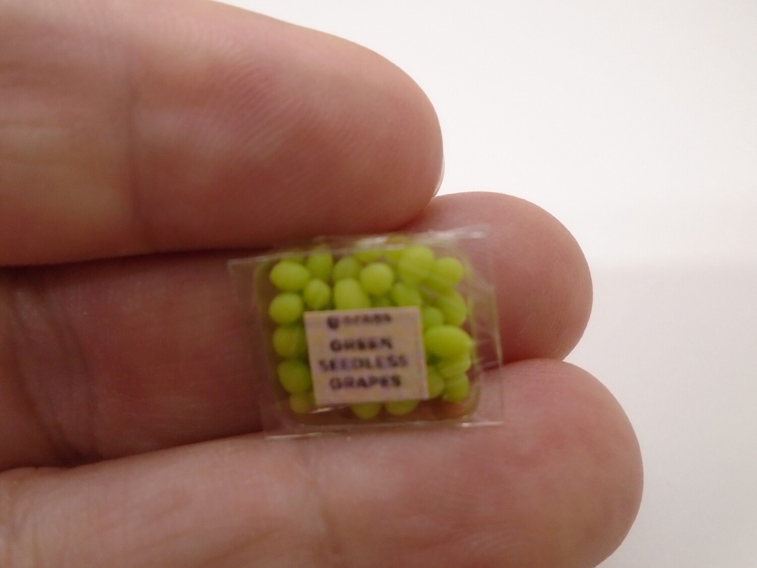 PACK OF SEEDLESS GREEN GRAPES