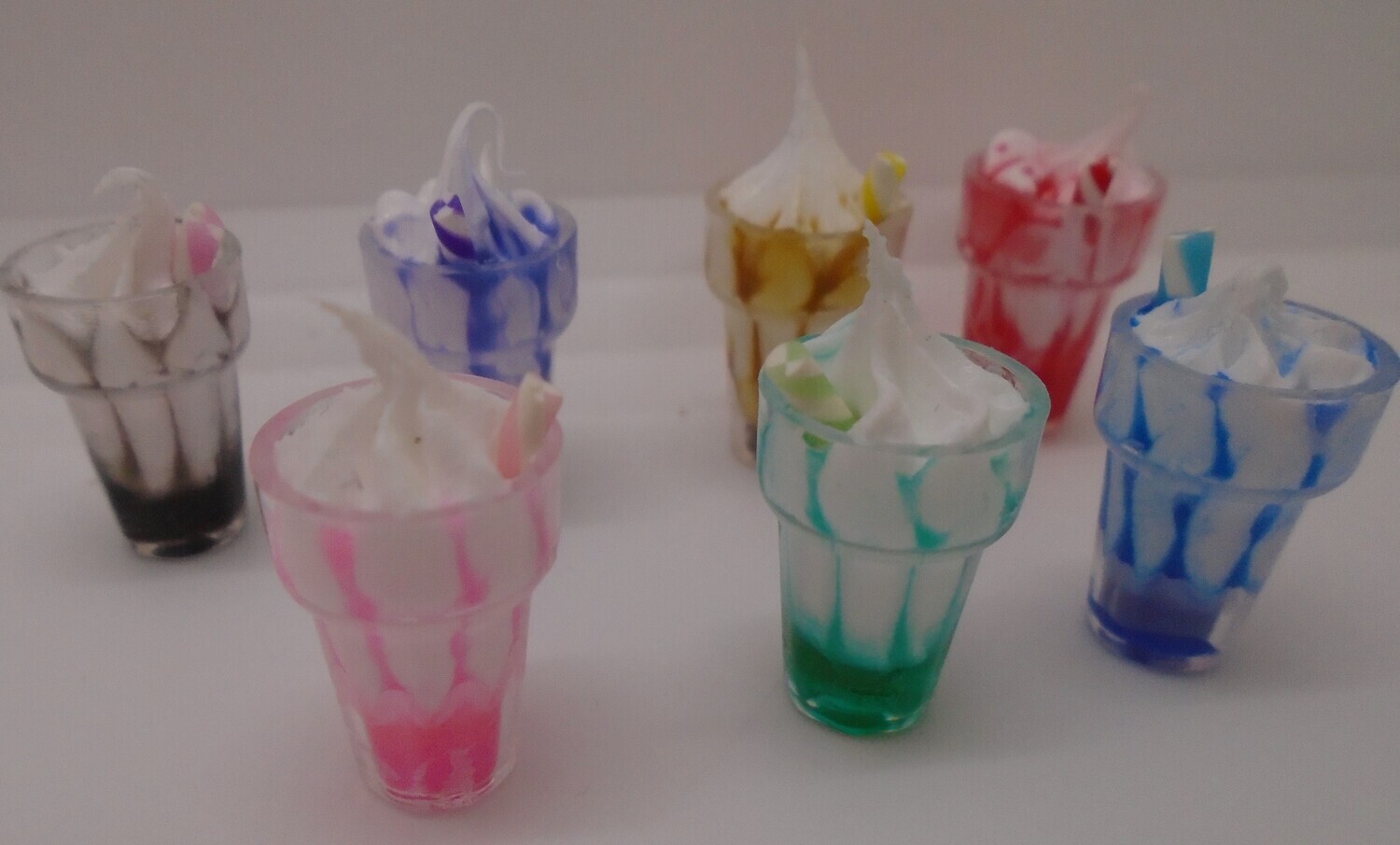 ICE CREAM SUNDAE