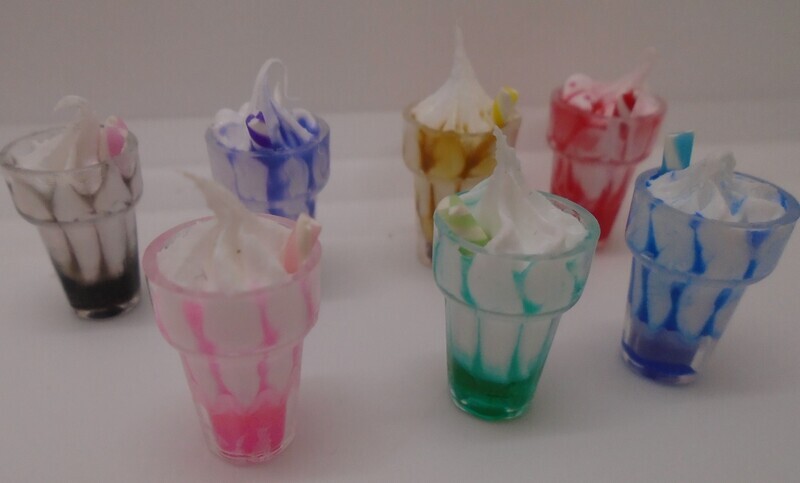 ICE CREAM SUNDAE