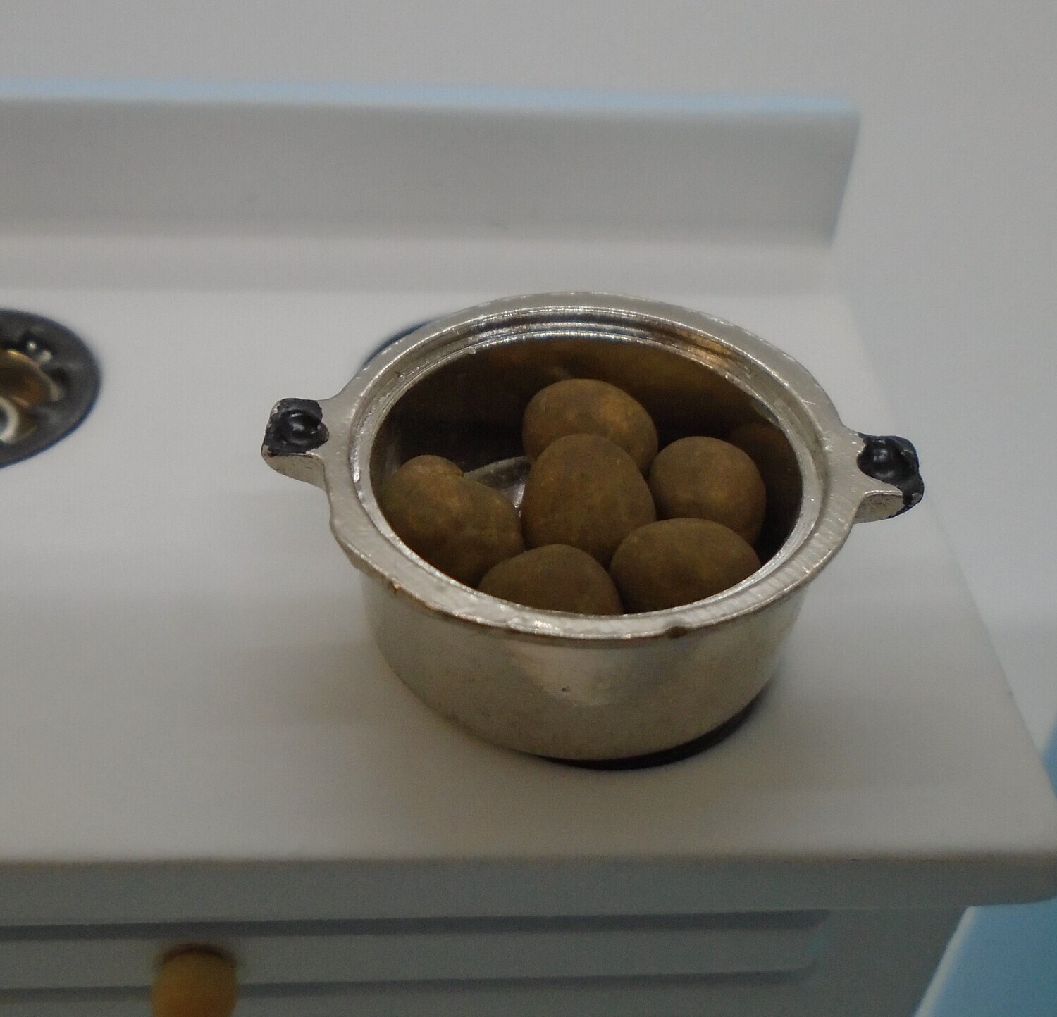 POTATOES IN SAUCEPAN