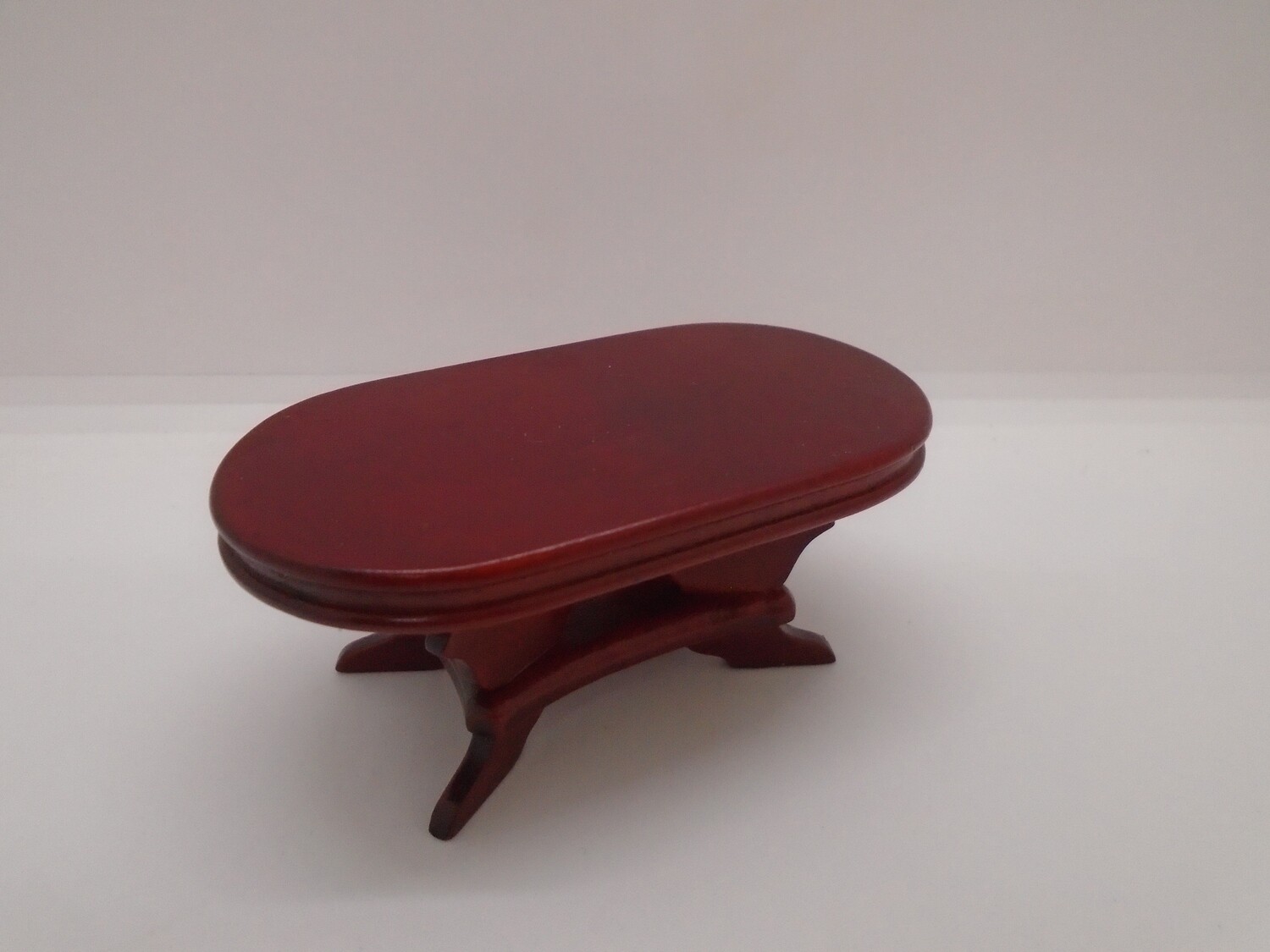 LOW MAHOGANY COFFEE TABLE