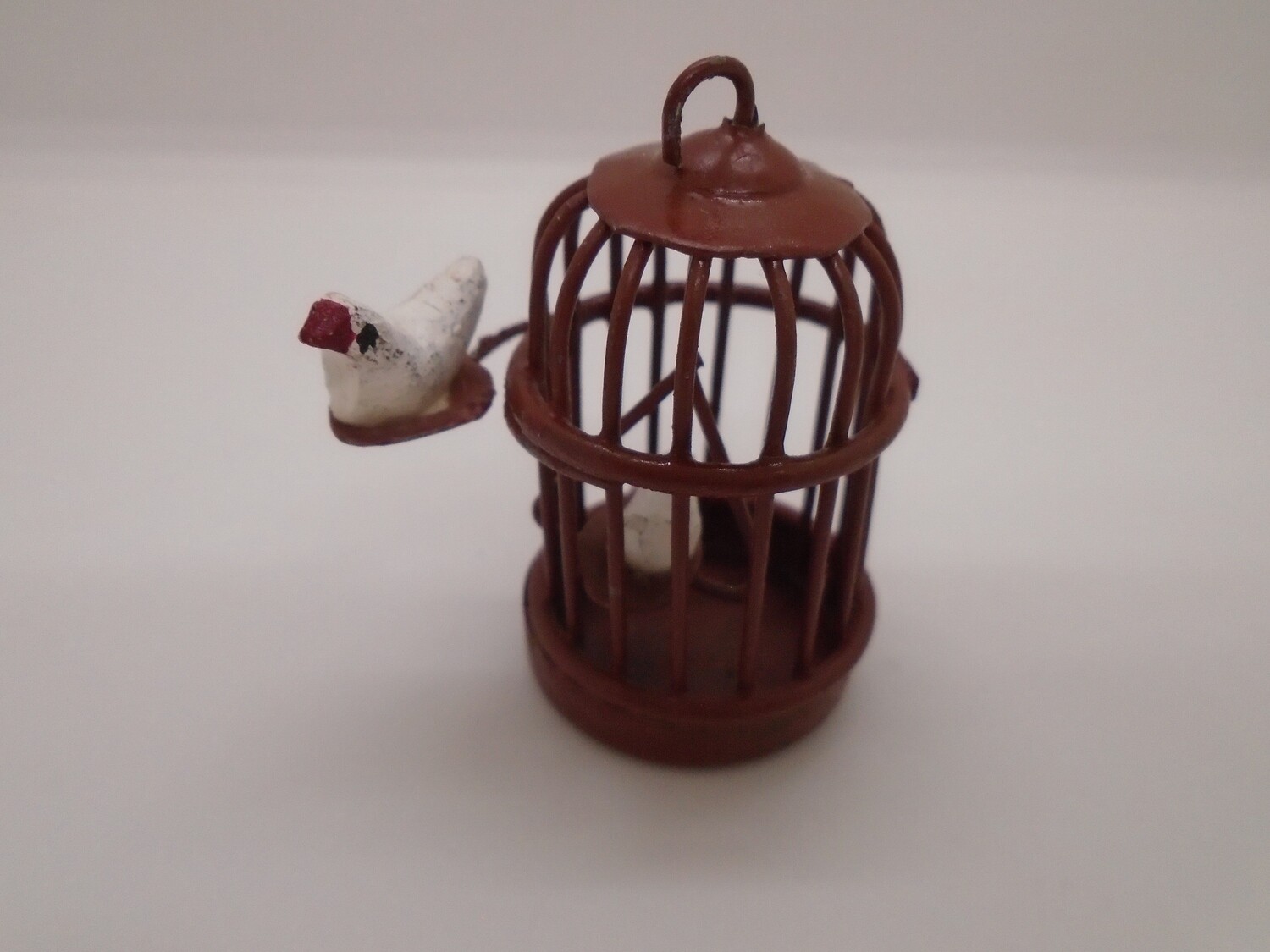 ROUND METAL BIRD CAGE WITH 2 BIRDS