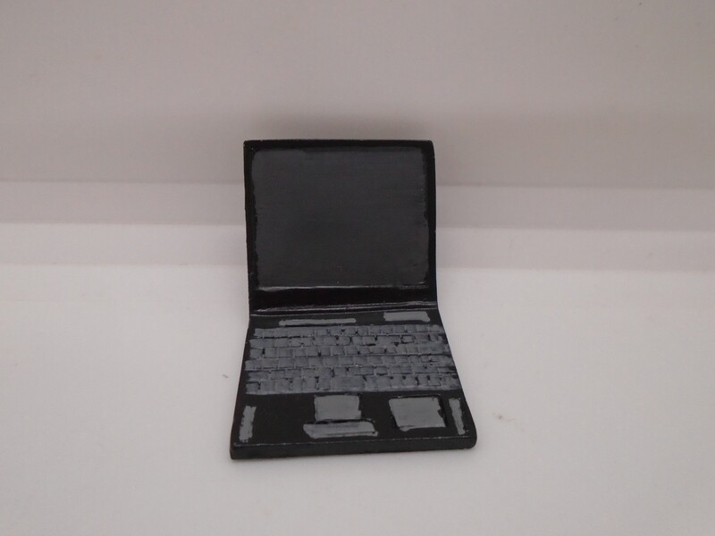 FIXED POSITION LAPTOP