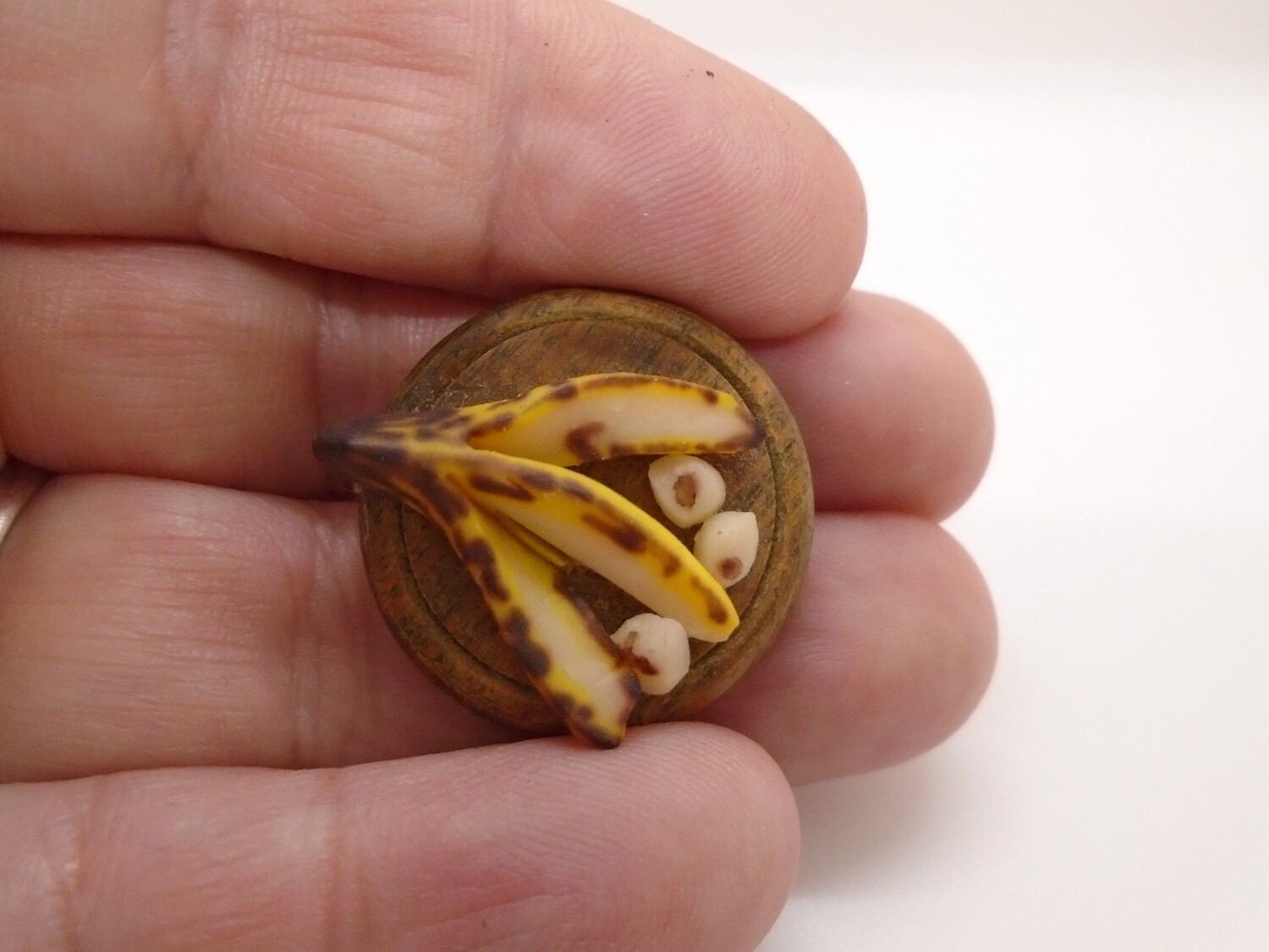 SLICED RIPE  BANANA ON BOARD