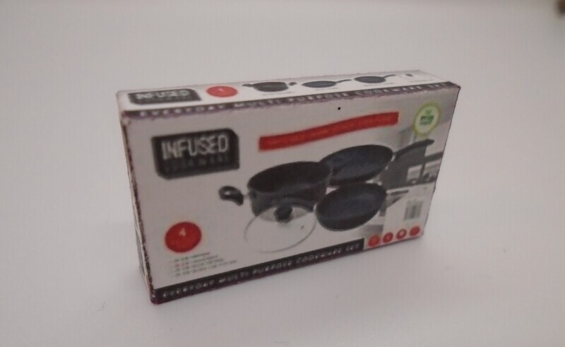 SET OF SAUCEPANS BOX