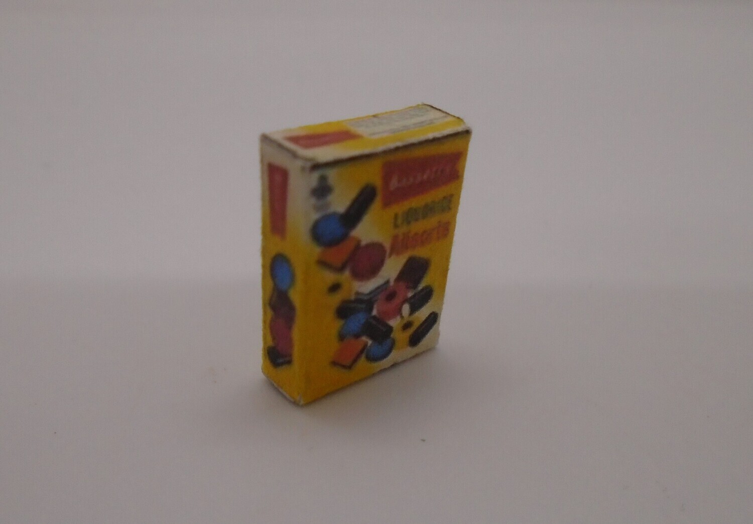 LIQUORICE ALLSORTS BOX