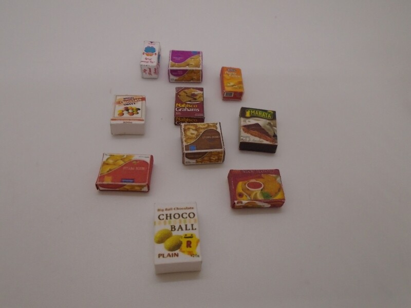 10 PACKETS OF FOOD ITEMS