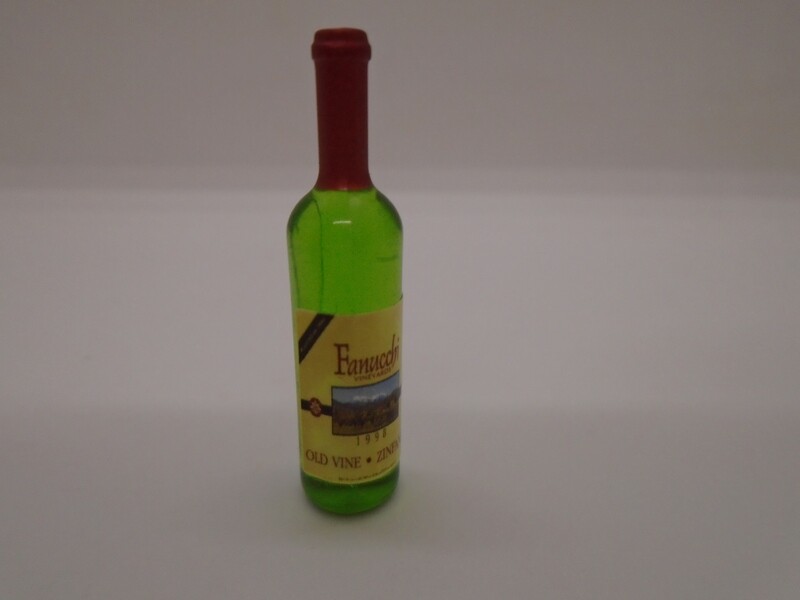 BOTTLE OF WHITE WINE