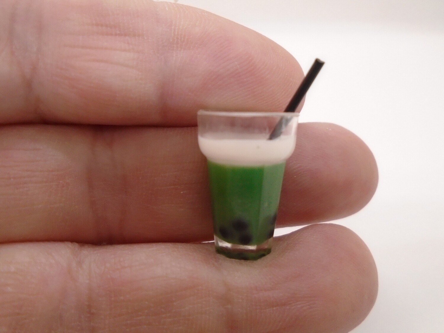 TALL HEALTHY DRINK WITH STRAW