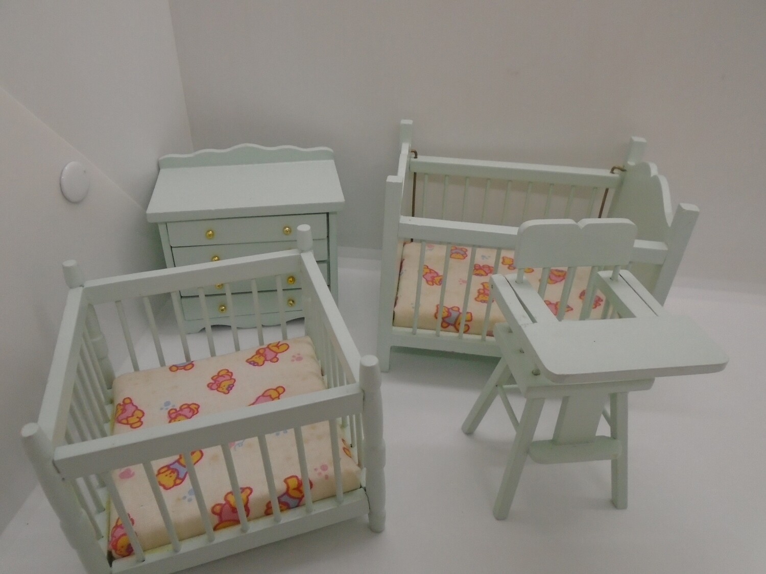 4 PC MINT GREEN NURSERY SET