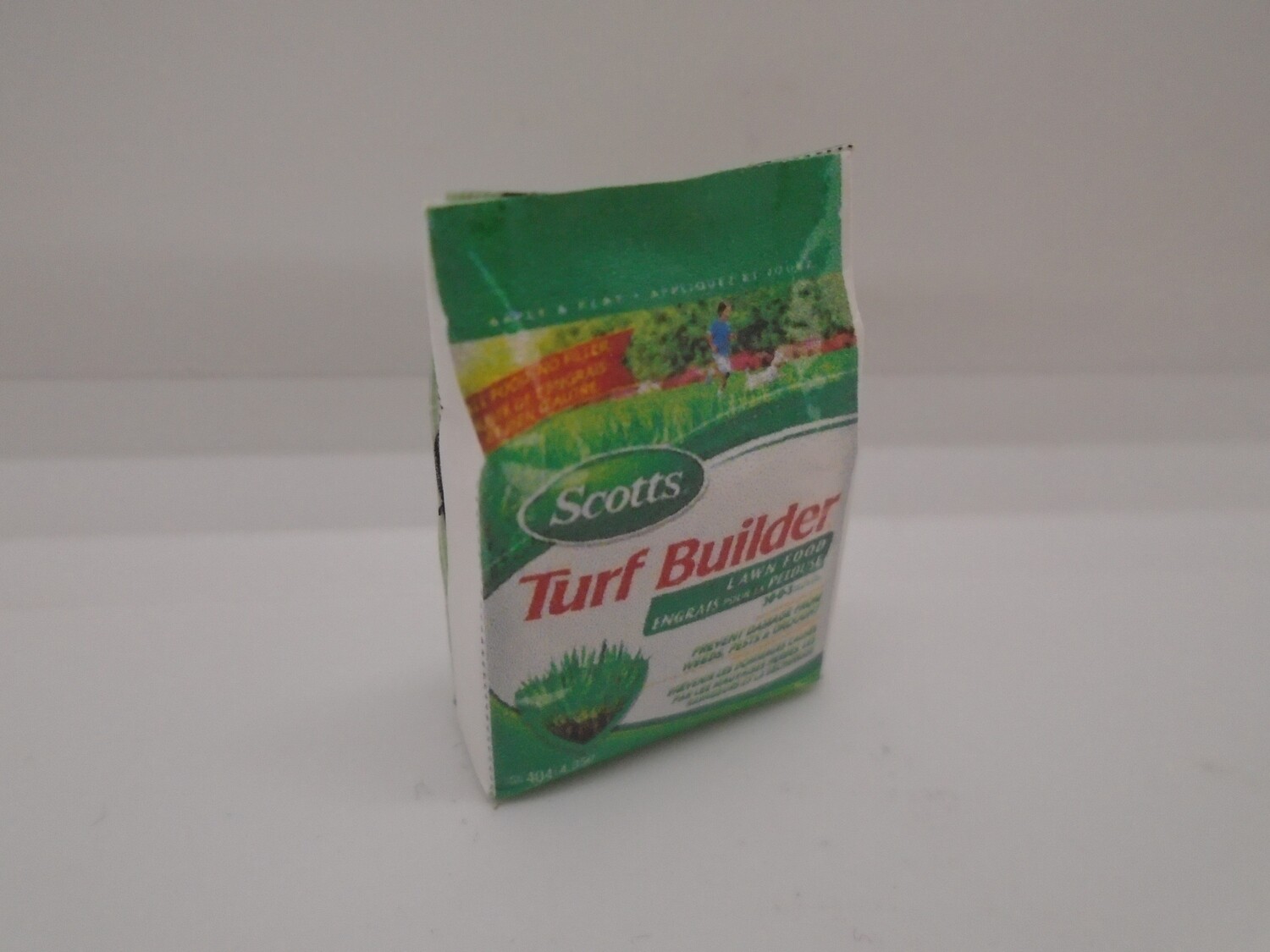PACKET OF TURF BUILDER