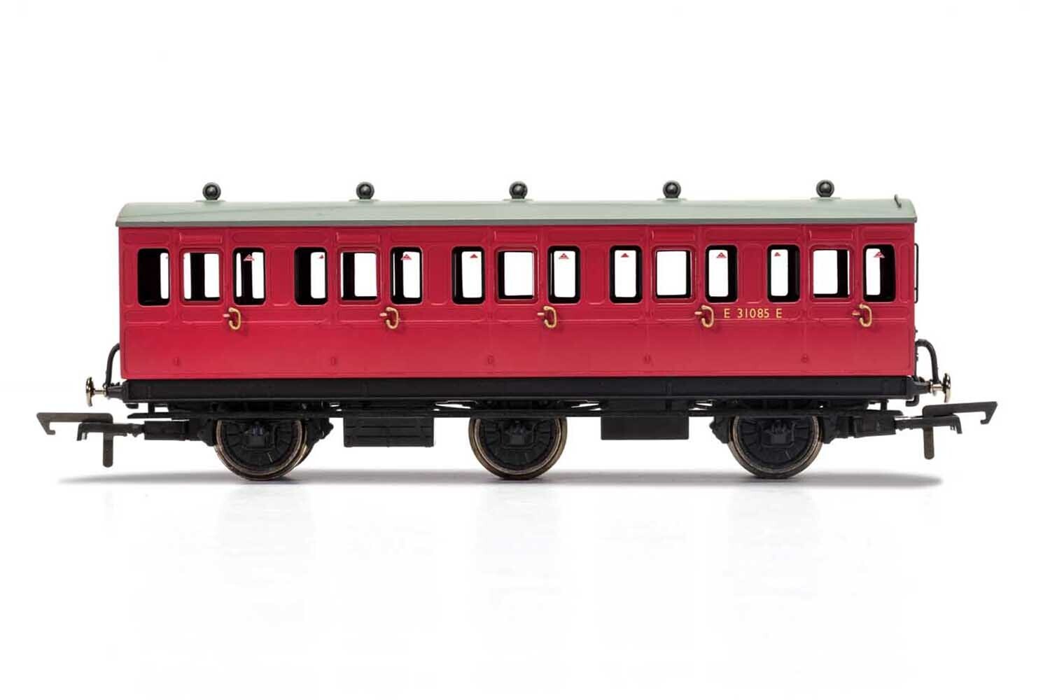 Hornby R40124A BR, 6 Wheel Coach, 3rd Class, Fitted Lights, E31085 - Era 4