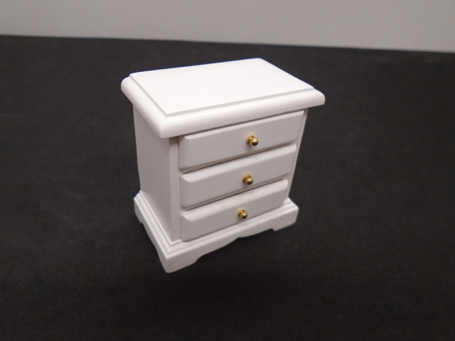 WHITE 3 DRAWER CABINET