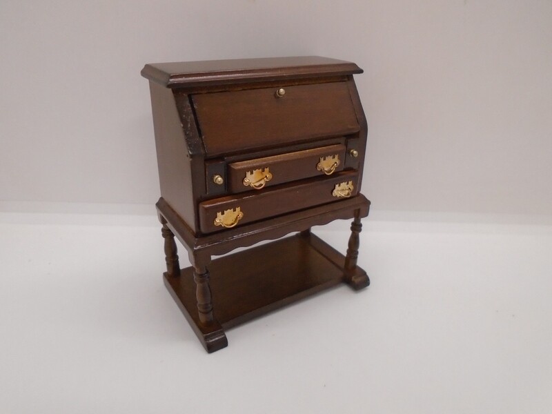 DROP DOWN  ORNATE DESK